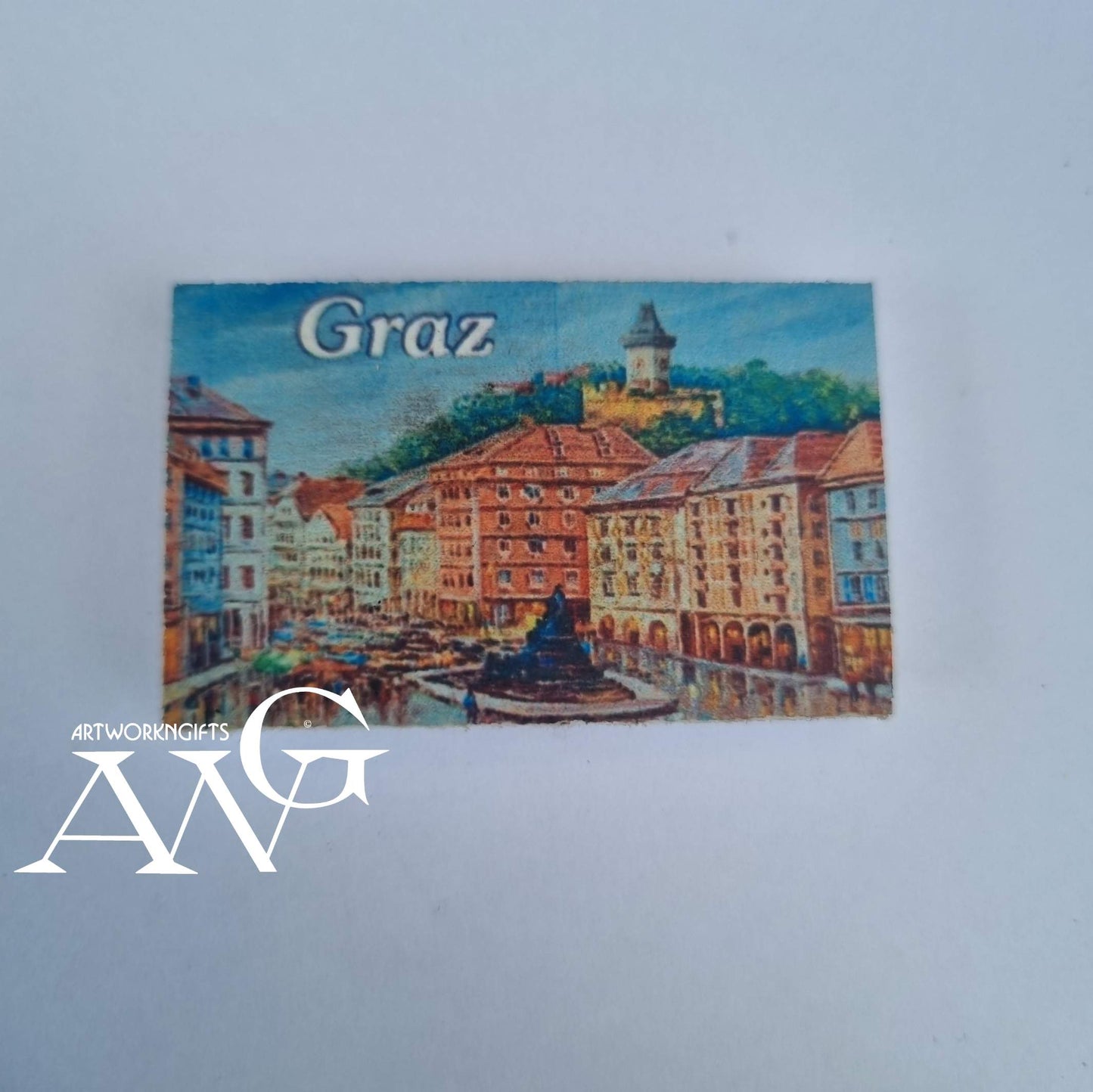 Handgefertigtes österreichisches Souvenir: Graz Hauptplatz, PVC-, Kühlschrankmagnet -HD-UV-Bilder, wasserfest, Größe 44,2 x 27,2 x 3 mm