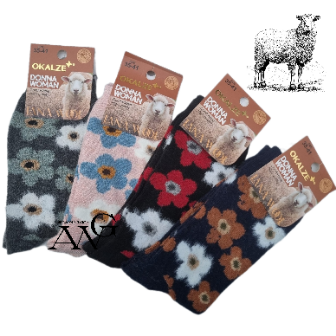 Women's Sheep's Wool Socks with 3d flowers Motifs