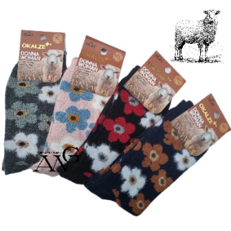 Women's Sheep's Wool Socks with 3d flowers  Motifs